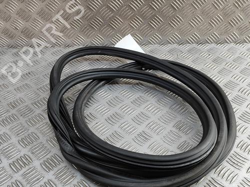 Used Rubber door seal AUDI A6 C7 Avant (4G5, 4GD) 2.0 TDI (190 hp) 28028538