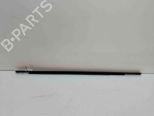 Used Door moulding trim LAND ROVER RANGE ROVER VELAR (L560) 2.0 D240 SD4 4x4 (241 hp) 29337190