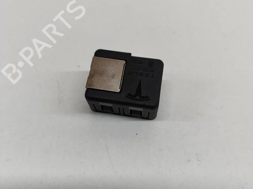 elektronisk-modul-tesla-model-y-5yjy-2019-32754595 main image