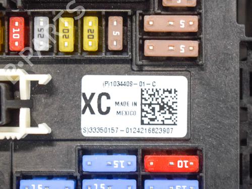 Used Fuse box Fuse box TESLA MODEL X (5YJX) 90D AWD (525 hp) 20233260 20233260