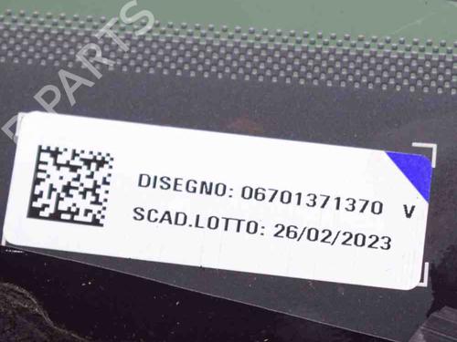 Rear right quarter glass MASERATI LEVANTE SUV (M161) 3.0 Q4 | BP15480987C92