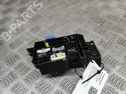 Used Fuse box Fuse box TOYOTA YARIS (_P13_) 1.3 (NSP130_, NSP130) (95 hp) 33121478 33121478