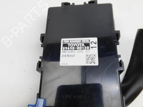 Used Electronic module Electronic module TOYOTA YARIS (_P13_) 1.3 (NSP130_, NSP130) (95 hp) 26022680 26022680
