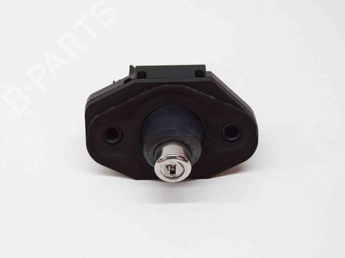Used Tailgate lock BMW 7 (F01, F02, F03, F04) 740 d (306 hp) 8835339