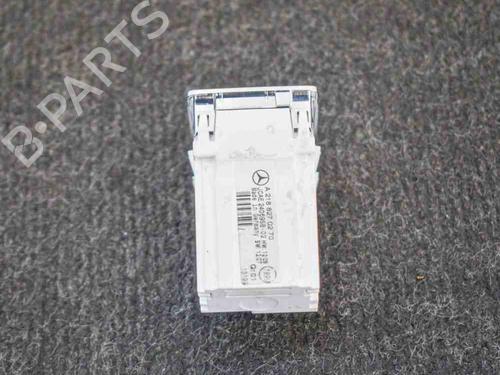 Monitor / Wyświetlacz MERCEDES-BENZ E-CLASS Convertible (A207) E 350 (207.459) | BP6753390C48