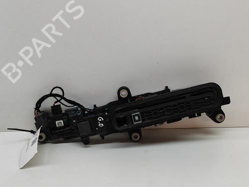 Used Rear right exterior door handle LAND ROVER RANGE ROVER VELAR (L560) 2.0 D240 SD4 4x4 (241 hp) 16945176