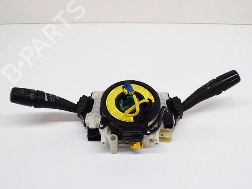 Used Steering column stalk KIA SPORTAGE II (JE_, KM_) 2.0 16V 4WD (141 hp) 10073477