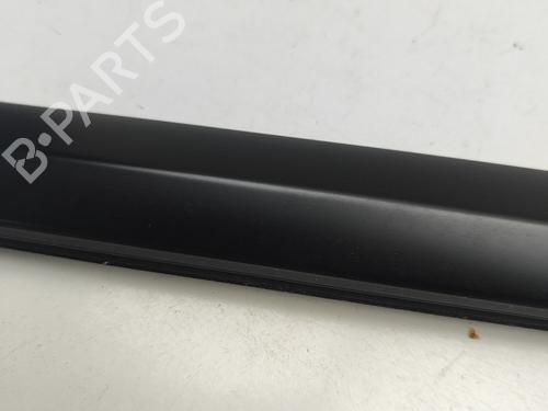 Dørliste TESLA MODEL Y (5YJY) Long Range All-wheel Drive | BP30856748C150 