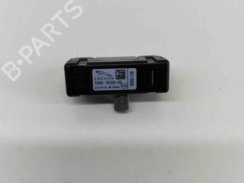 Used Electronic module JAGUAR F-PACE (X761) 2.0 TD4 AWD (180 hp) 18035905