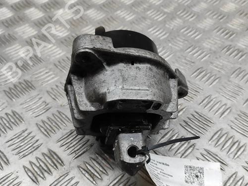 Used Engine mount Engine mount BMW 7 (F01, F02, F03, F04) 730 d (245 hp) 22620524 22620524