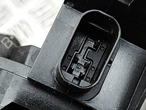 Front right lock TESLA MODEL Y (5YJY) Long Range All-wheel Drive | BP36232053C97 - Image 5