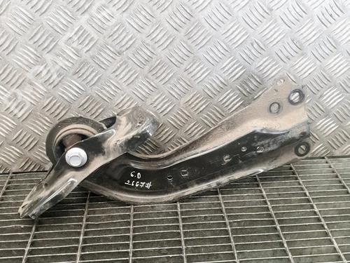 Højre bagtil bærearm Højre bagtil bærearm TOYOTA C-HR (_X1_) 1.8 Hybrid (ZYX10_, ZYX11_, ZYX10R, ZYX11R) (122 hp) 27747878 27747878