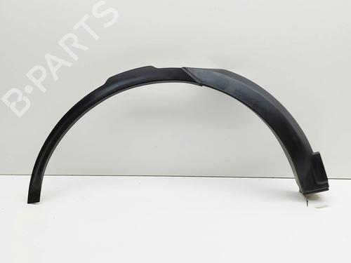 Højre bagtil skærm liste Højre bagtil skærm liste LAND ROVER DISCOVERY V (L462) 2.0 Sd4 4x4 (241 hp) 37029678 37029678