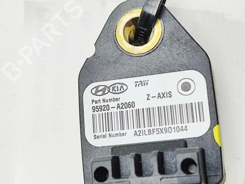 Electronic sensor KIA CEE'D (JD) 1.6 CRDi 136 | BP33381600M84 - Image 6