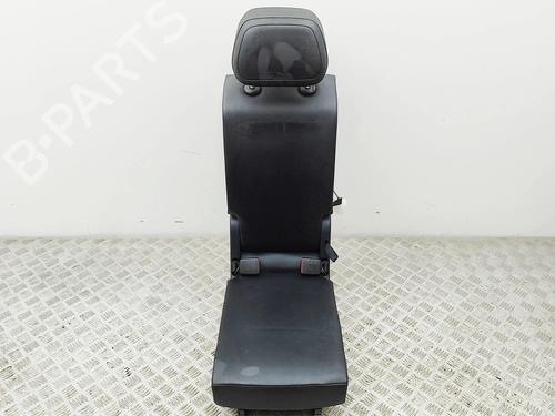 rear-seat-skoda-karoq-nu7-nd7-2017-37797332 main image
