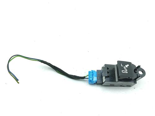 switch-land-rover-discovery-sport-l550-2014-33387017 main image