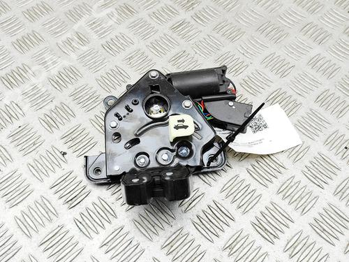 tailgate-lock-tesla-model-3-5yj3-2017-33697634 main image