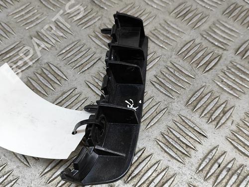 Used Rear bumper bracket Rear bumper bracket LAND ROVER RANGE ROVER SPORT II (L494) 3.0 SDV6 4x4 (306 hp) 27773235 27773235