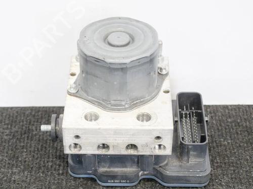 ABS pump MERCEDES-BENZ GLA-CLASS (X156) GLA 220 d 4-matic (156.905) | BP6748338M43