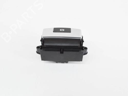 switch-jaguar-i-pace-x590-2018-27760177 main image