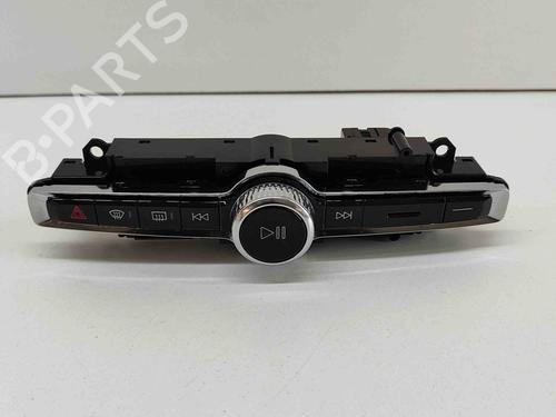 Switch VOLVO XC40 (536) B4 Mild-Hybrid | BP27776267I30