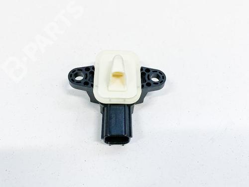 Elektronisk sensor VOLVO V60 I (155) D4 (181 hp) 6760535