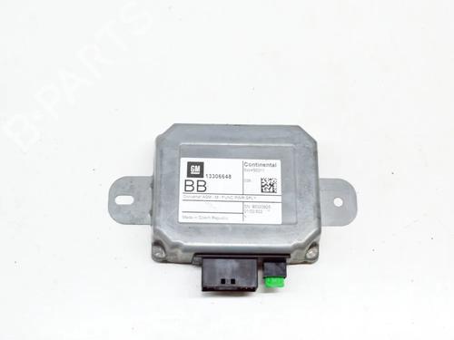 radio-opel-mokka-mokka-x-j13-14-_76-5wk50311-13306648-2012-8842229 main image