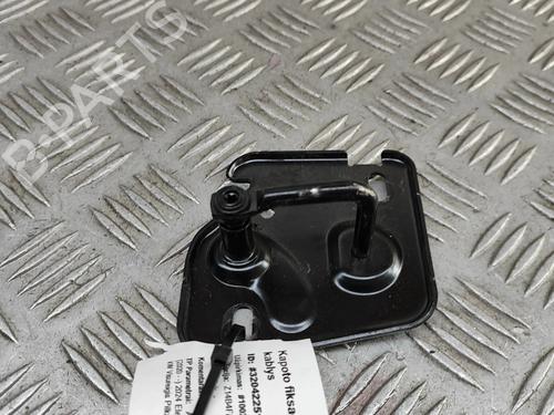 other-audi-q4-e-tron-suv-f4b-2020-29373315 main image