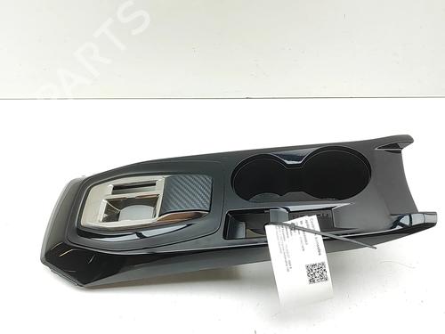Used Middle console Middle console PEUGEOT 2008 II (UD_, US_, UY_, UJ_, UR_, UC_) e-2008 (UKZKXZ) (136 hp) 34560560 34560560