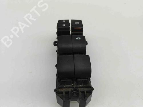 Used Right front window switch Right front window switch TOYOTA HILUX VIII Pickup (_N1_) 2.4 D 4WD (GUN125_, GUN125R) (150 hp) 29459458 29459458