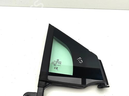front-right-quarter-glass-vw-id4-e21-2020-33731916 main image