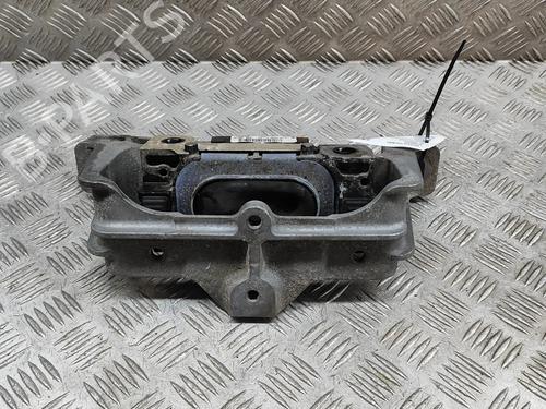 Used Engine mount MERCEDES-BENZ CLA Coupe (C117) CLA 220 CDI / d (117.303) (177 hp) 24976649