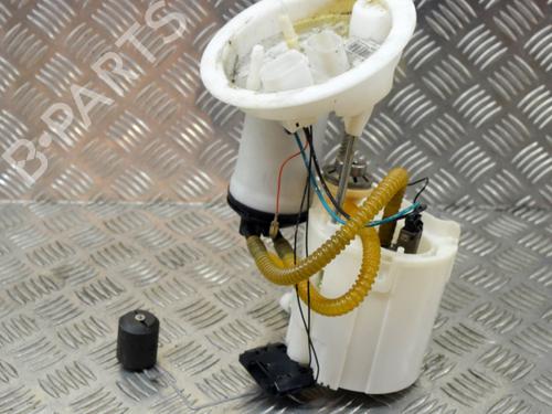 Used Fuel pump BMW 4 Coupe (F32, F82) 420 i (184 hp) 8838029