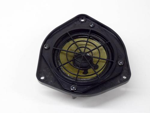 speakers-audi-a8-d2-4d2-4d8-33-tdi-quattro-audi-4d0035411a-1994-1995-1996-1997-1998-1999-2000-2001-2002-2003-2004-2005-8353965 main image