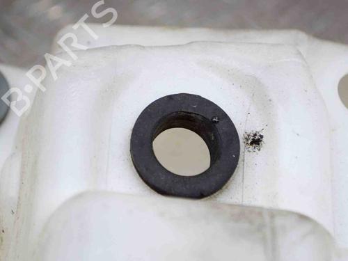 Windscreen washer tank LAND ROVER DISCOVERY III (L319) 2.7 TD 4x4 | BP8626056C113 