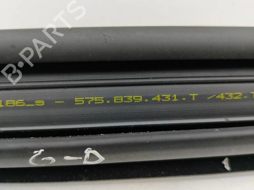 Door moulding trim SKODA KAROQ (NU7, ND7) 1.0 TSI | BP28546439C150