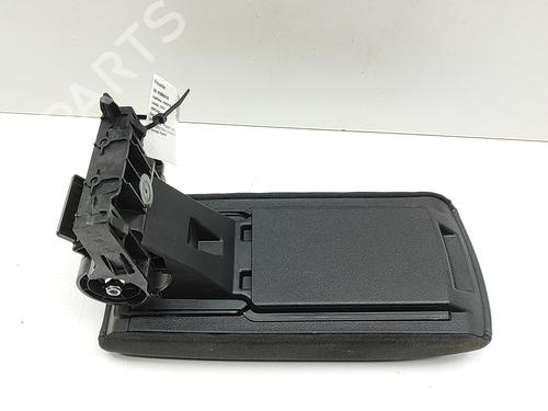Armrest / Center console PEUGEOT 2008 II (UD_, US_, UY_, UJ_, UR_, UC_) e-2008 (UKZKXZ) | BP30131312I20 
