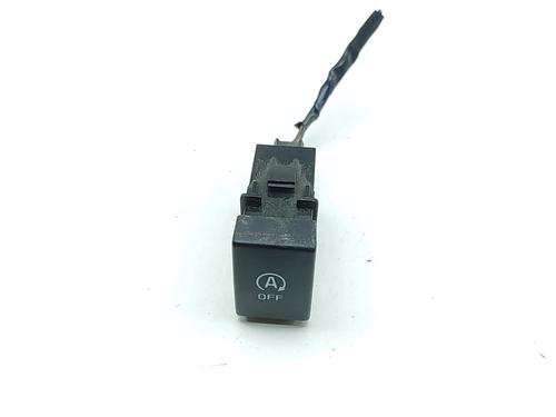 switch-isuzu-d-max-ii-tfr-tfs-2012-33384293 main image