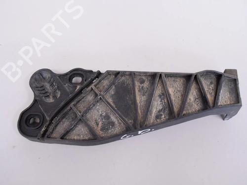 Kofangerbeslag bag MERCEDES-BENZ A-CLASS (W176) A 160 (176.041) (102 hp) 29920810