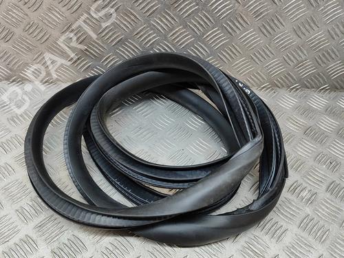 rubber-door-seal-tesla-model-y-5yjy-2019-33360438 main image