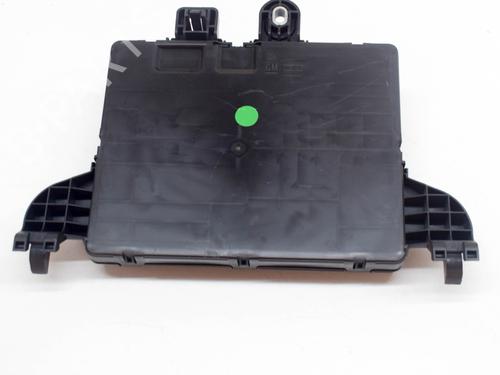 Used Fuse box OPEL INSIGNIA A (G09) 2.0 CDTI (68) (120 hp) 10526597