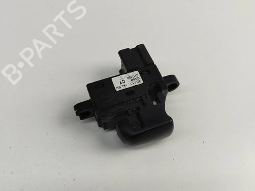 Used Left rear window switch NISSAN LEAF (ZE1) Electric (150 hp) 28432583