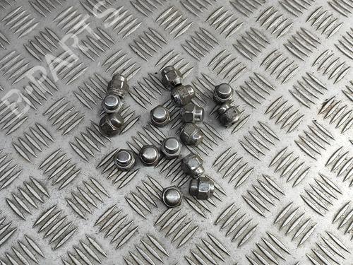 BP27607763O1 main image