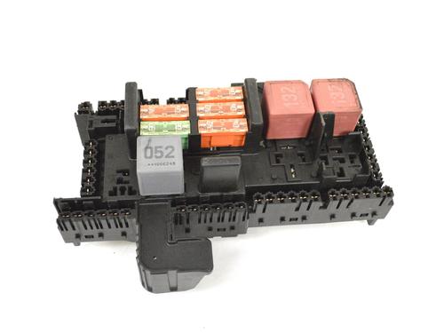 Used Fuse box LAND ROVER RANGE ROVER IV (L405) 4.4 SDV8 4x4 (340 hp) 30215011