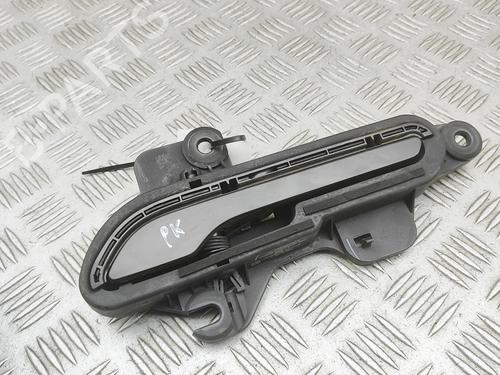 front-left-exterior-door-handle-tesla-model-3-5yj3-2017-33697738 main image