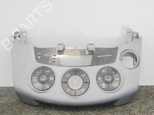 Used Electronic module TOYOTA RAV 4 III (_A3_) 2.2 D 4WD (ALA30_, ALA30R) (177 hp) 6738810