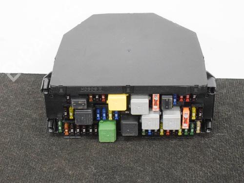 Used Fuse box MERCEDES-BENZ E-CLASS Coupe (C207) E 220 CDI / d (207.302, 207.301) (170 hp) 6764159