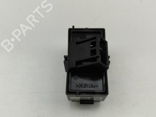 Switch VOLVO XC40 (536) Recharge AWD | BP29076105I30 