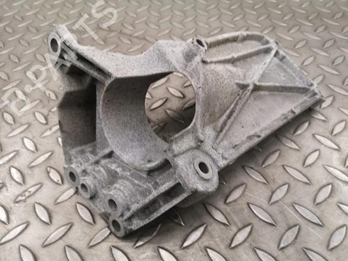 Supporto VOLVO XC40 (536) T4 (190 hp) 30254068