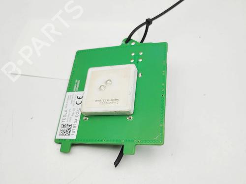 Antenne/Base TESLA MODEL Y (5YJY) Long Range All-wheel Drive | BP39073131C140 - Image 2